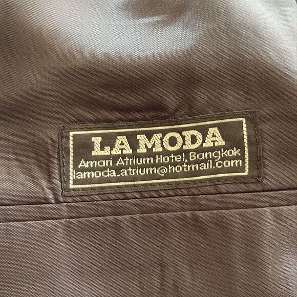 La Moda Amari Atrium Hotel Bangkok 100% Silk Blazer Coat - Picture 10 of 15